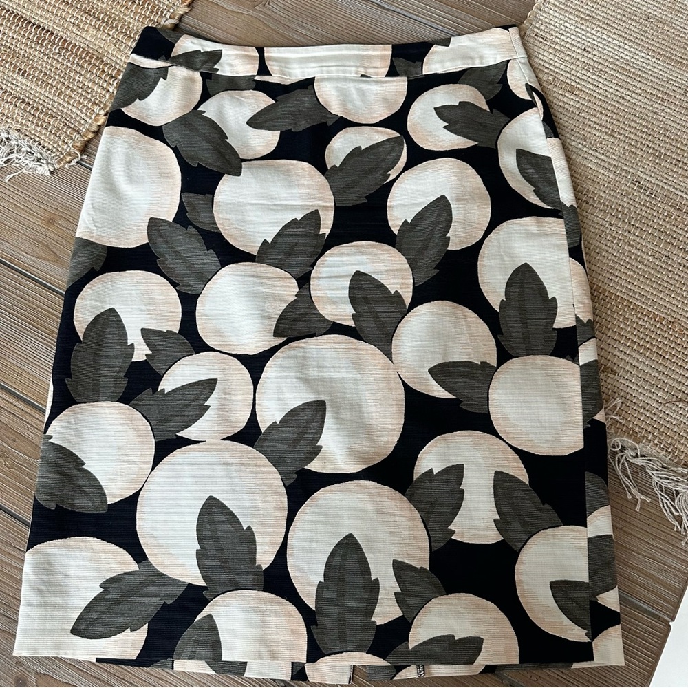 Ann Taylor Springy Mod Fruit Skirt - Size 8